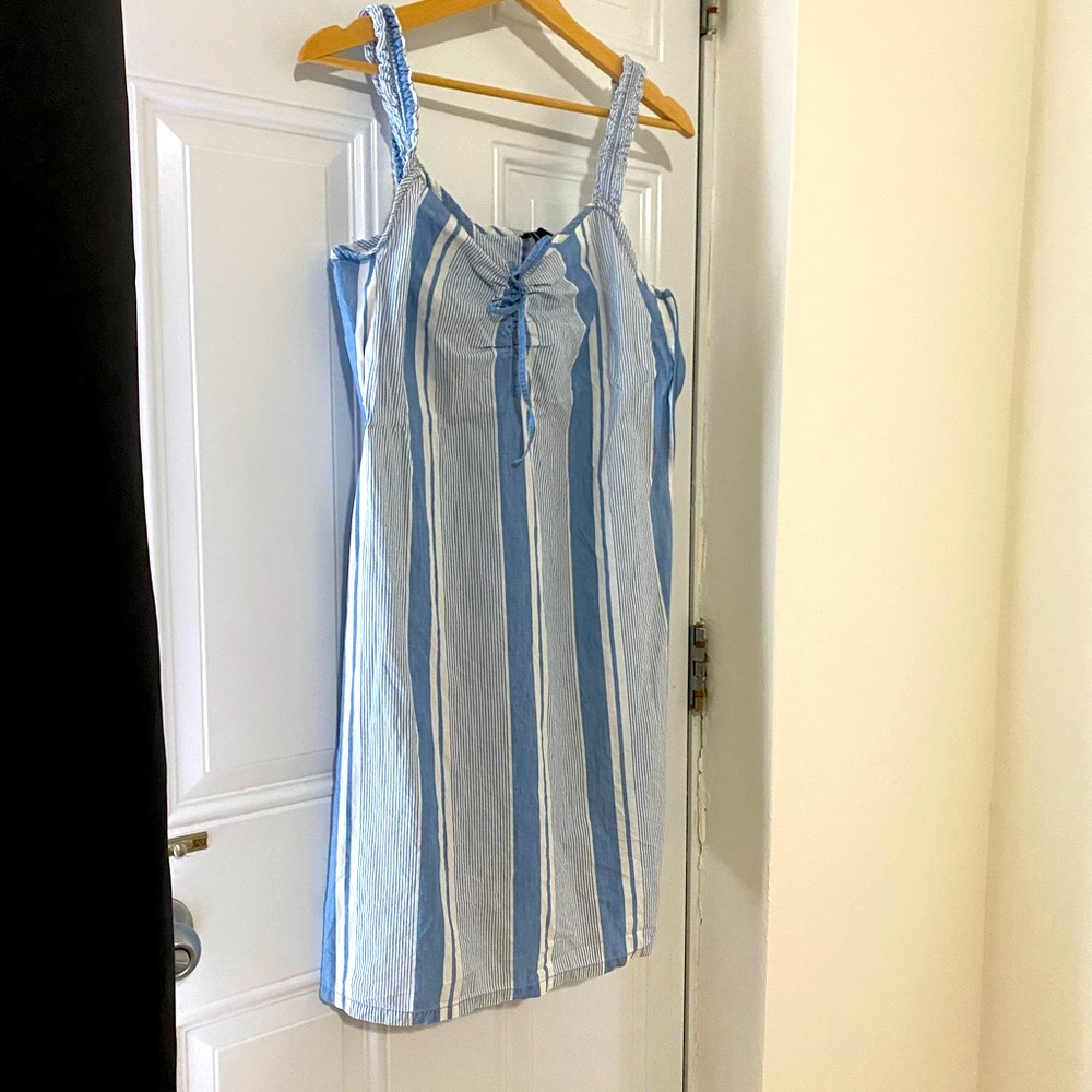Vero Moda Size Medium Dress
